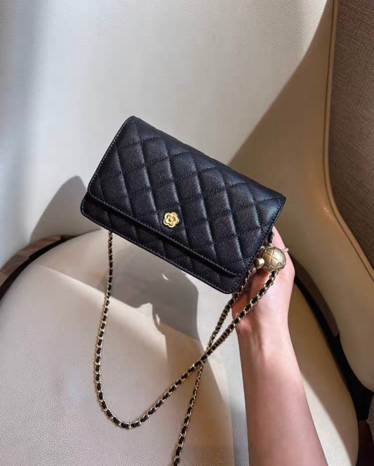 Chanel-Style Caviar Leather Mini Square Bag with Gold Ball Chain | Genuine Leather Women’s Crossbody/Shoulder Phone Bag – Luxury Texture & Versatile Design（小香风包包鱼子酱金球链条包女高级质感小方包真皮单肩斜挎手机包）